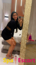 Young call girl in Vashi wearing a black dress
