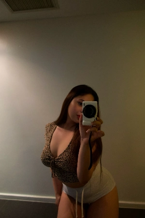 Anshu bold independent model escort in Nerul Navi Mumbai