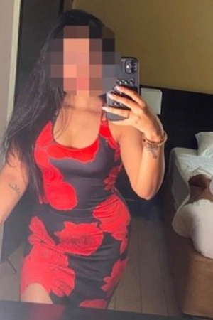 Innocent and modern fashion artist Ruhi providing active escort service in Silver Park Mira Road