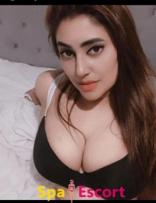 High class escort ladies are available to experience the best escort service in Mumbai.